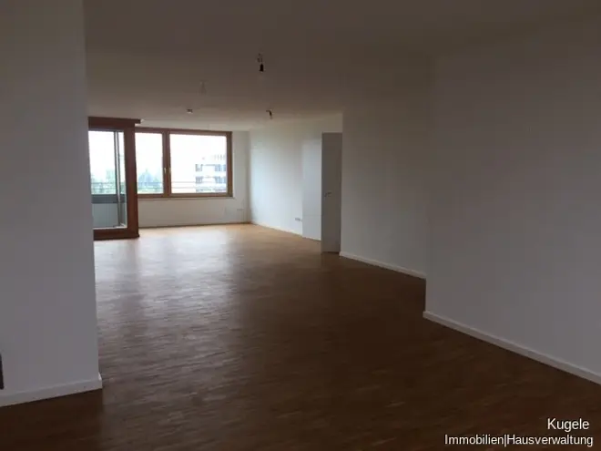 4 Zimmer Wohnung mit 166 m² in München – Bild 4