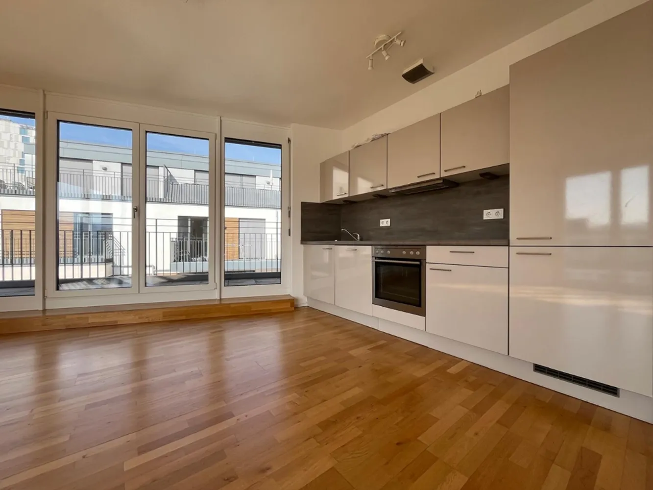 4 Zimmer Wohnung mit 135 m² in Stuttgart – Bild 1