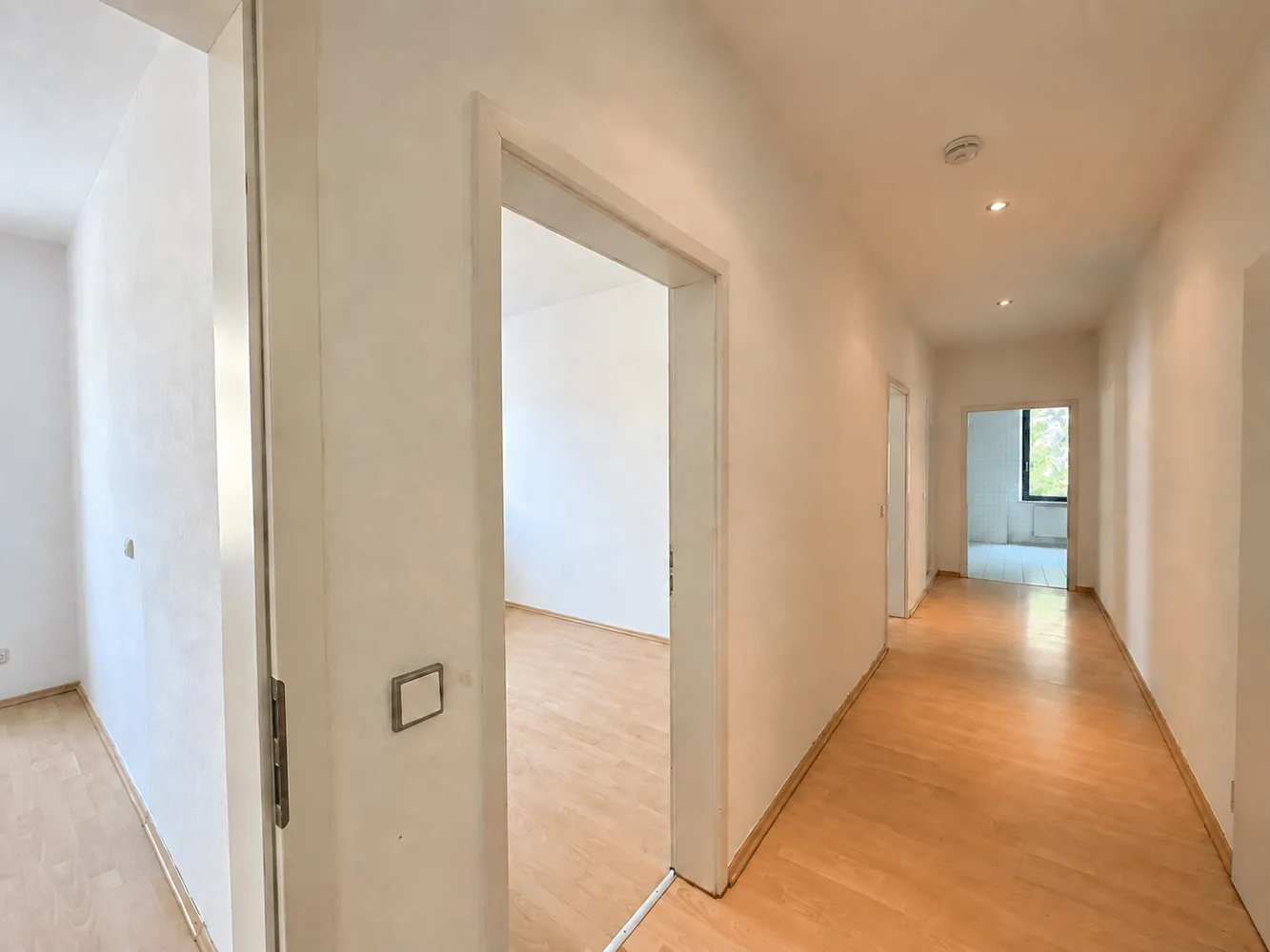 4 room apartment with 90 m² in Chemnitz – Photo 2