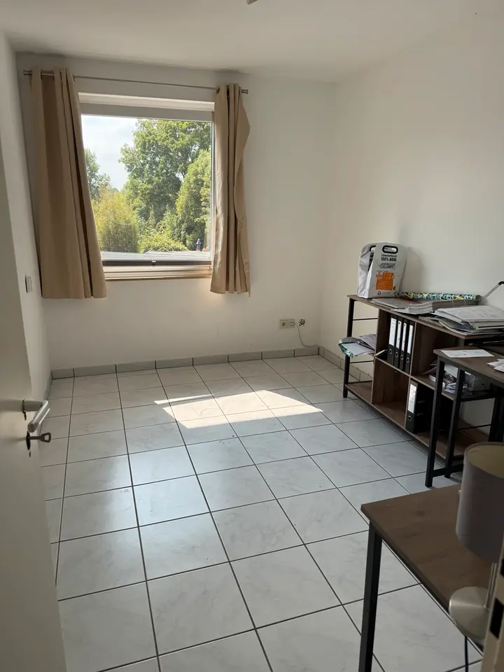 WG-Zimmer mit 100 m² in Düsseldorf – Bild 3