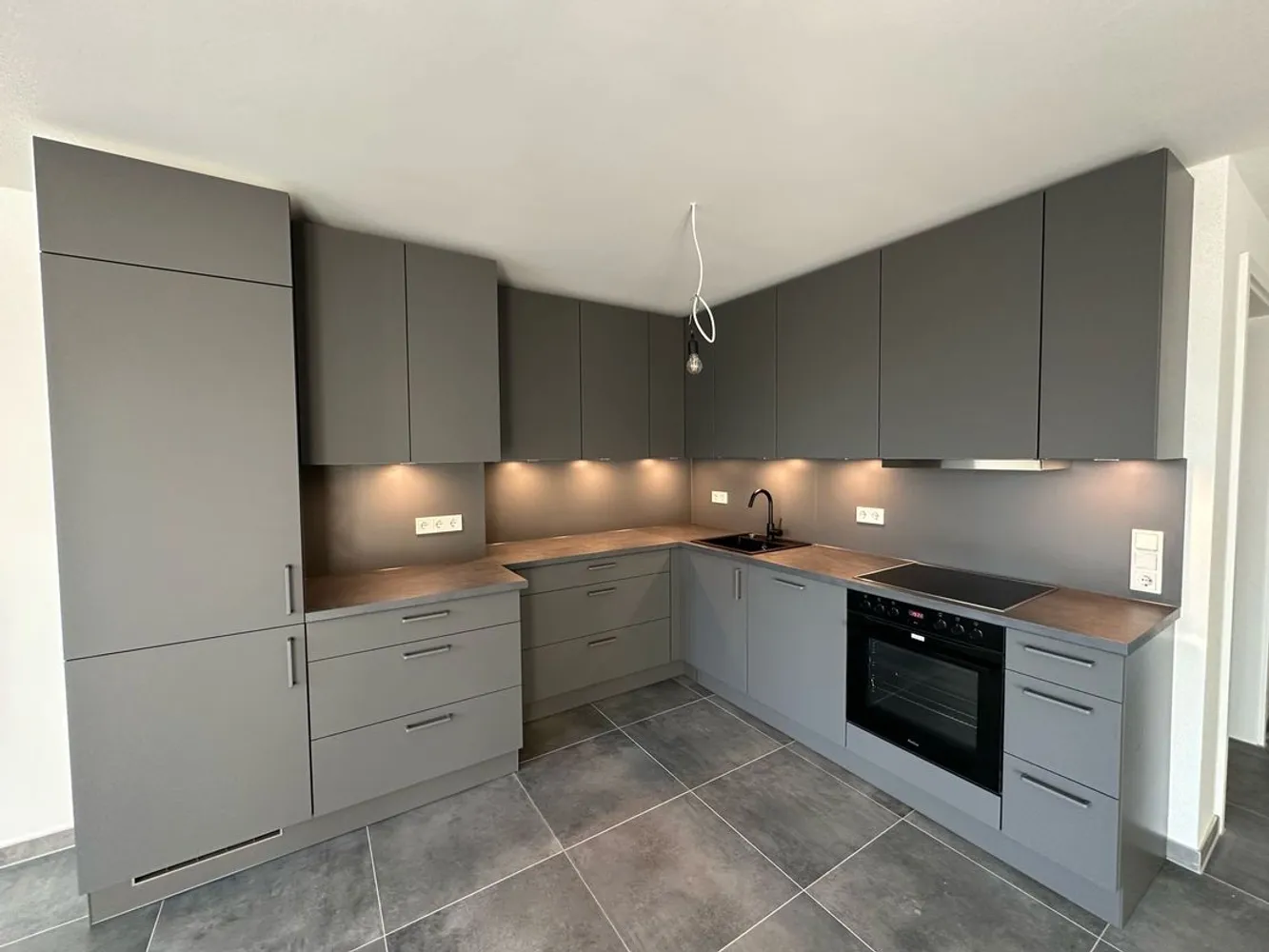 3 Zimmer Wohnung mit 82 m² in Frankfurt am Main – Bild 1