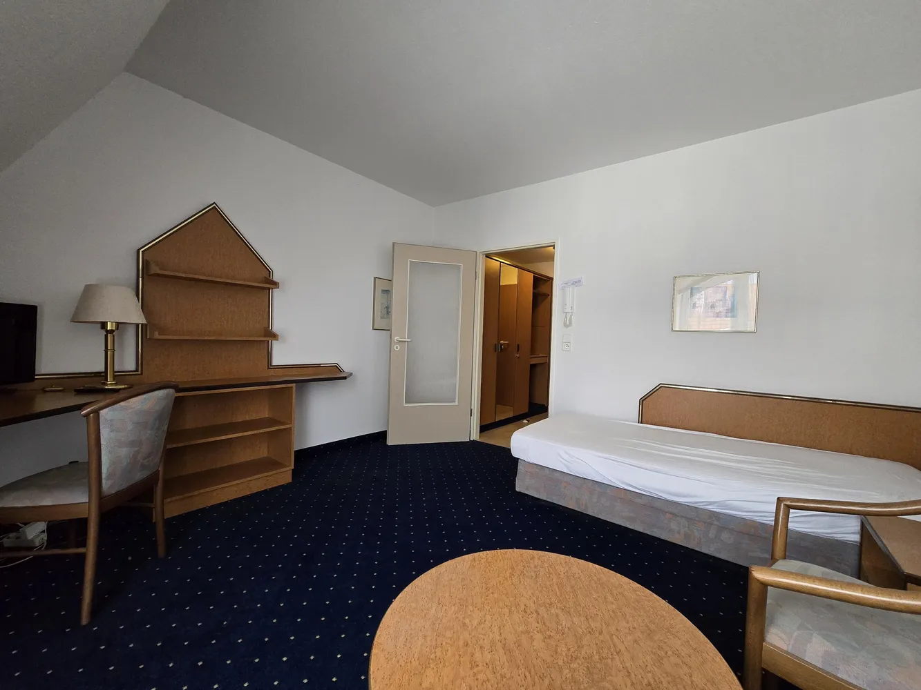 1 Zimmer Wohnung mit 26 m² in Dresden – Bild 2
