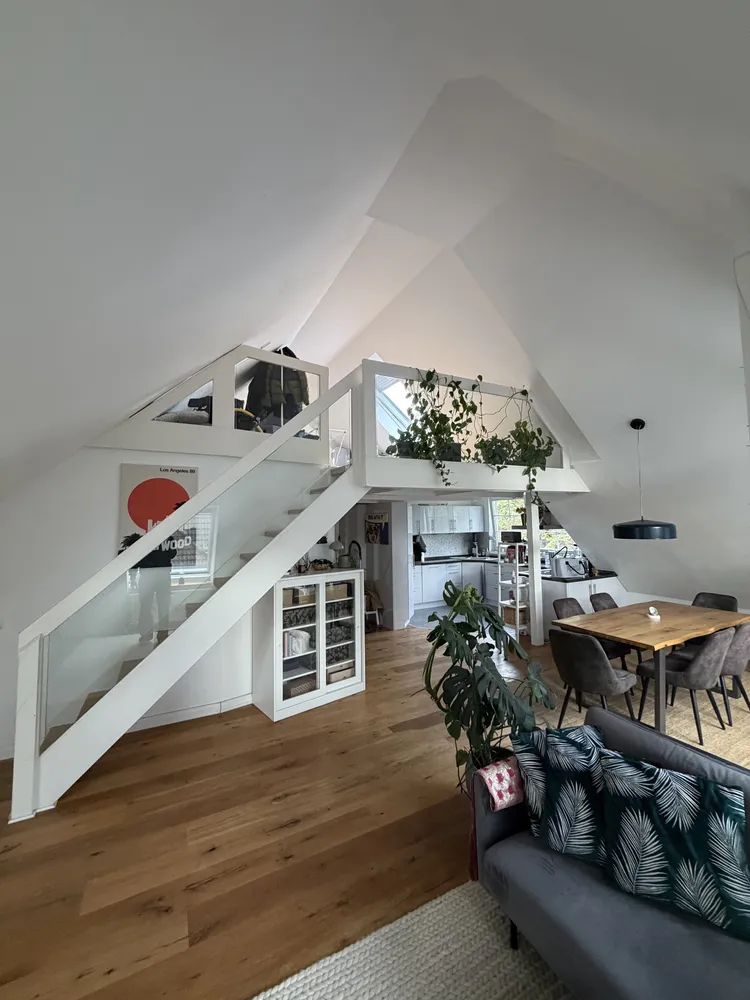 2 Zimmer Wohnung mit 94 m² in Hamburg – Bild 1