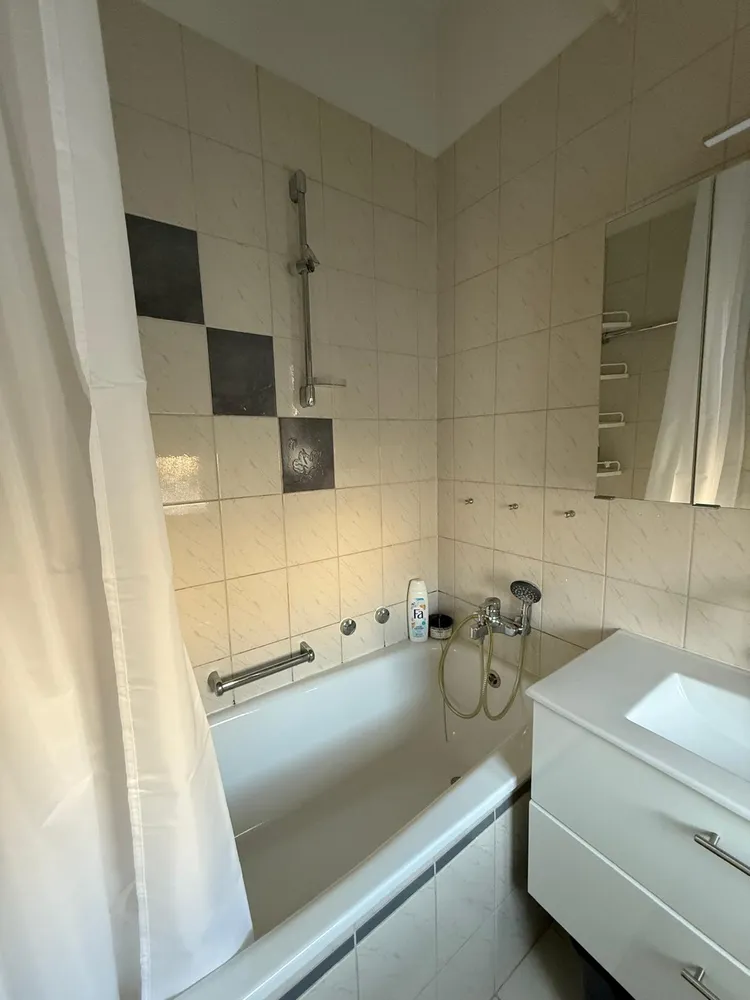 3 Zimmer Wohnung mit 90 m² in Düsseldorf – Bild 3