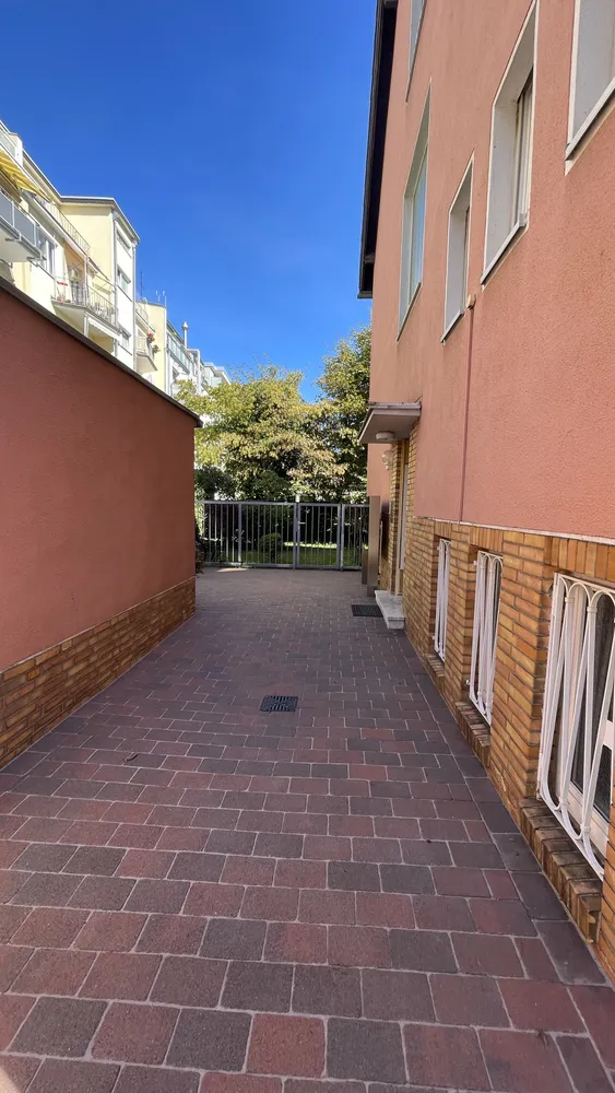 1 Zimmer Wohnung mit 25 m² in Köln – Bild 2