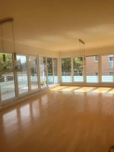 3 Zimmer Wohnung mit 110 m² in Wiesbaden – Bild 1