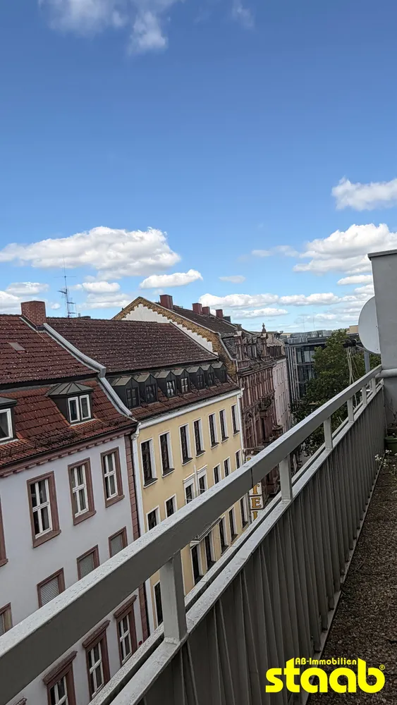 3 Zimmer Wohnung mit 99 m² in Aschaffenburg – Bild 2