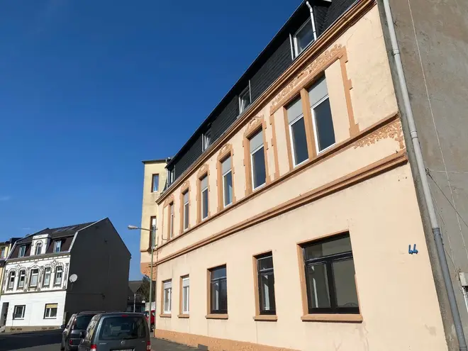 5 Zimmer Wohnung mit 145 m² in Duisburg – Bild 1
