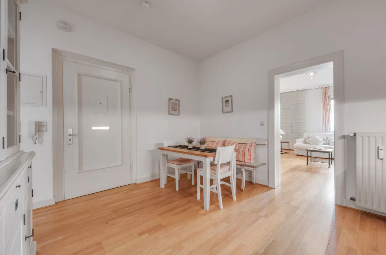 2 room apartment with 62 m² in Düsseldorf – Photo 2