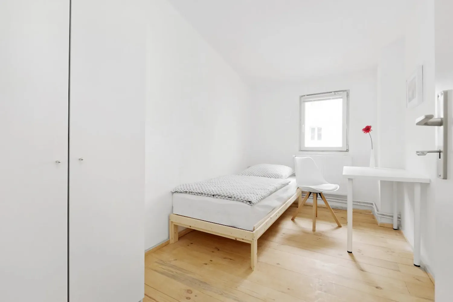 Shared room with 10 m² in Berlin – Photo 2