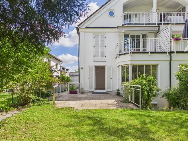 4 Zimmer Wohnung mit 96 m² in München – Bild 1
