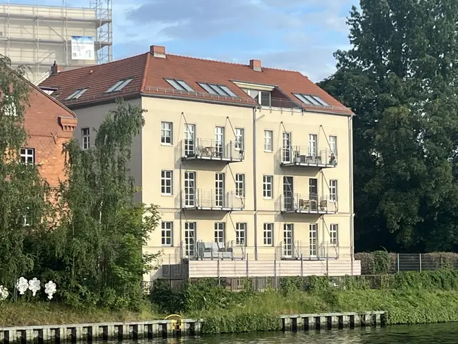 3 Zimmer Wohnung mit 75 m² in Berlin – Bild 2