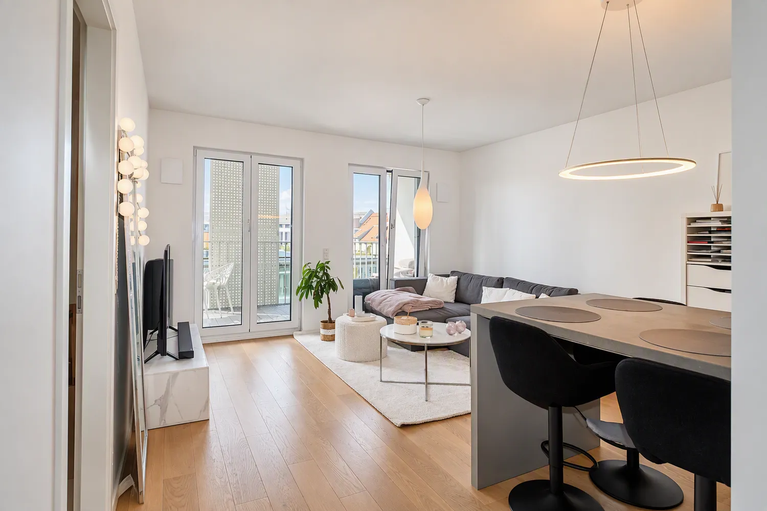 2 room apartment with 56 m² in Munich – Photo 1