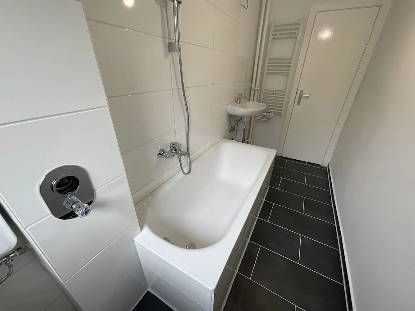 2 Zimmer Wohnung mit 52 m² in Lübeck – Bild 3