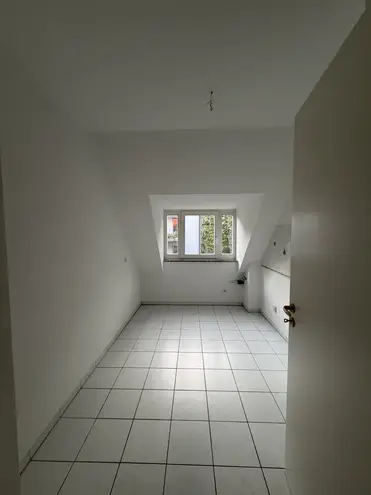 4 Zimmer Wohnung mit 108 m² in München – Bild 5