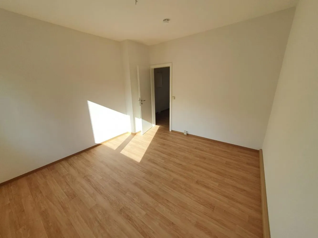 3 Zimmer Wohnung mit 54 m² in Suhl – Bild 4