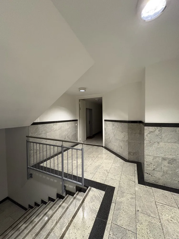 2 Zimmer Wohnung mit 84 m² in Düsseldorf – Bild 4