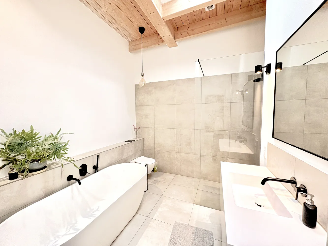3 Zimmer Wohnung mit 100 m² in Berlin – Bild 3