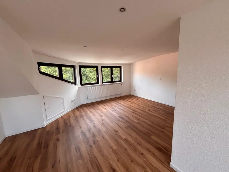 4 Zimmer Wohnung mit 150 m² in Pulheim – Bild 1
