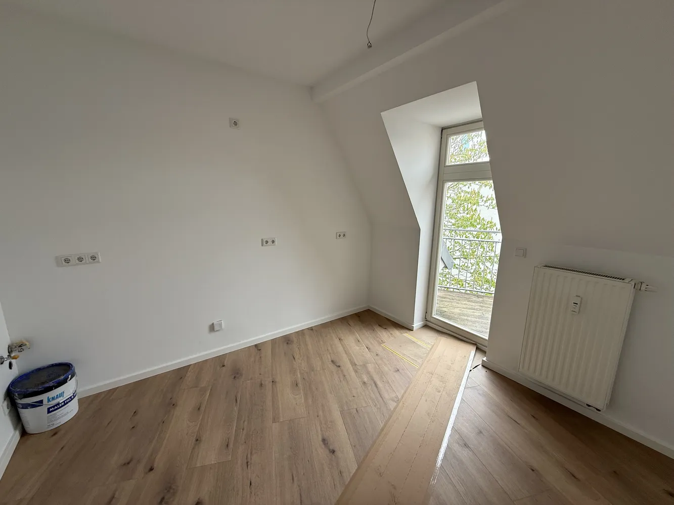6 Zimmer Wohnung mit 157 m² in Halle (Saale) – Bild 1