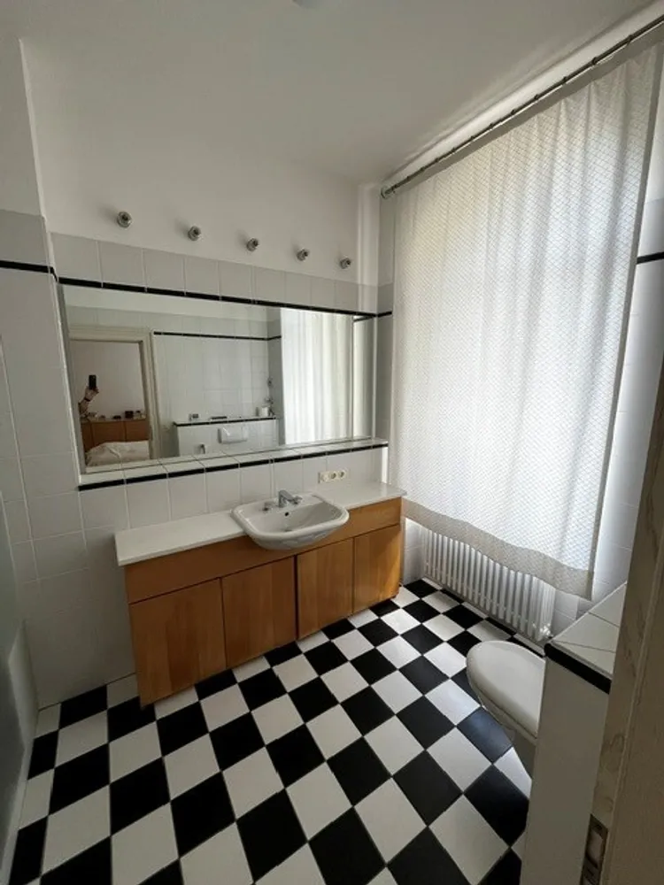 4 Zimmer Wohnung mit 131 m² in München – Bild 5