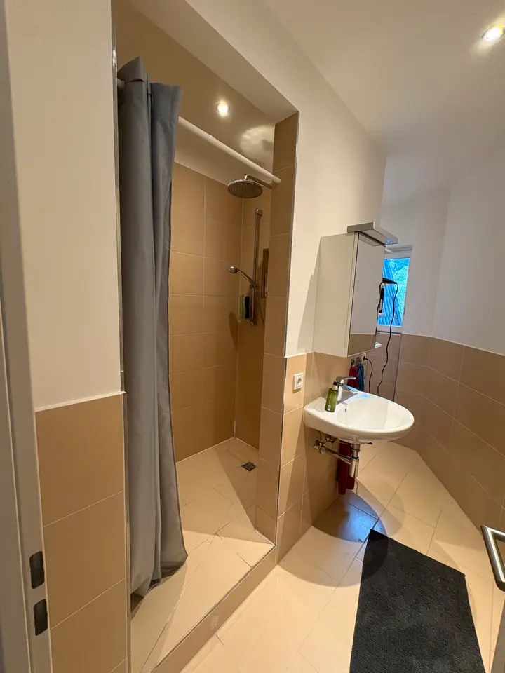 WG-Zimmer mit 68 m² in Frankfurt am Main – Bild 7