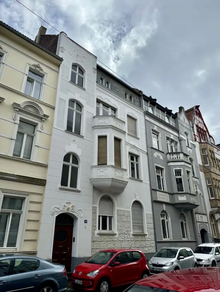 4 Zimmer Wohnung mit 140 m² in Krefeld – Bild 2