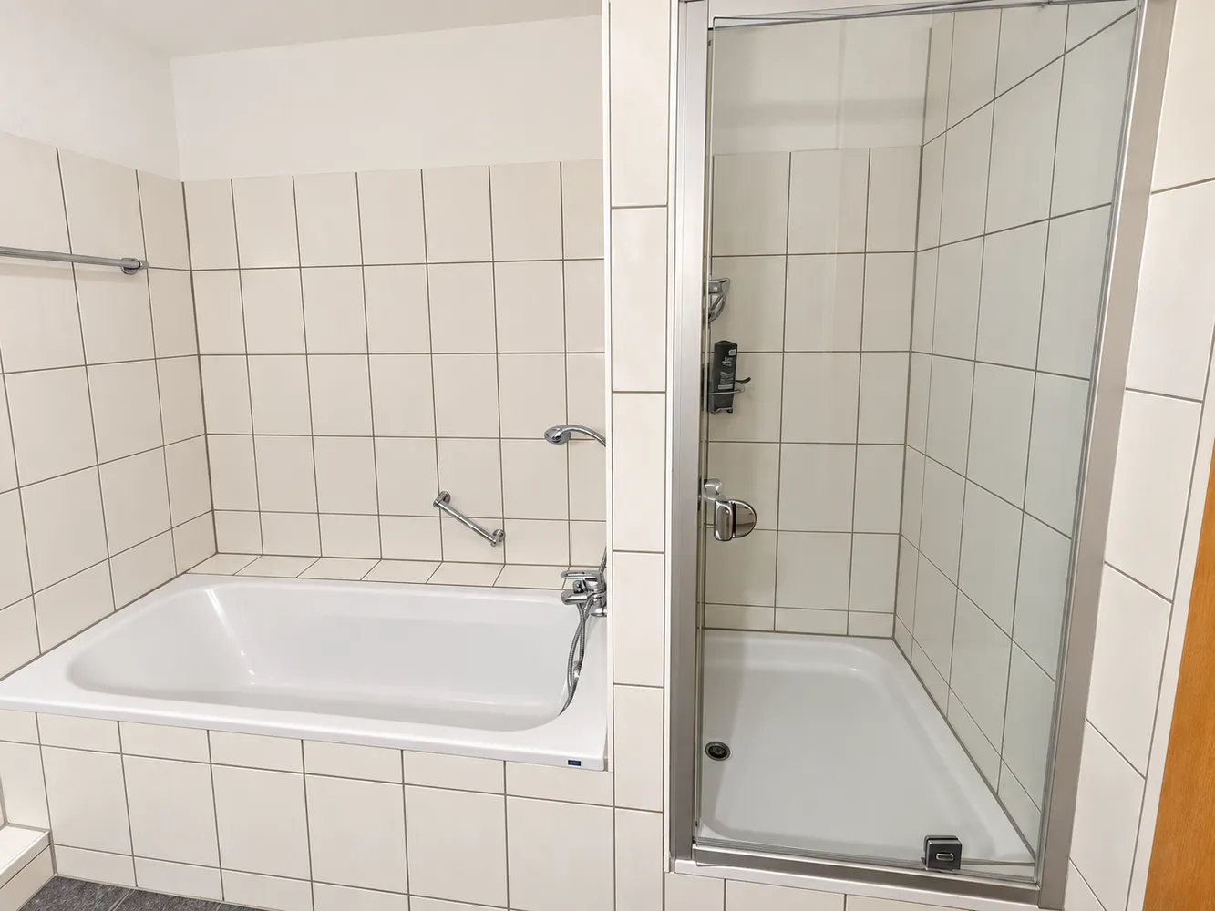 2 room apartment with 60 m² in Frankfurt am Main – Photo 3