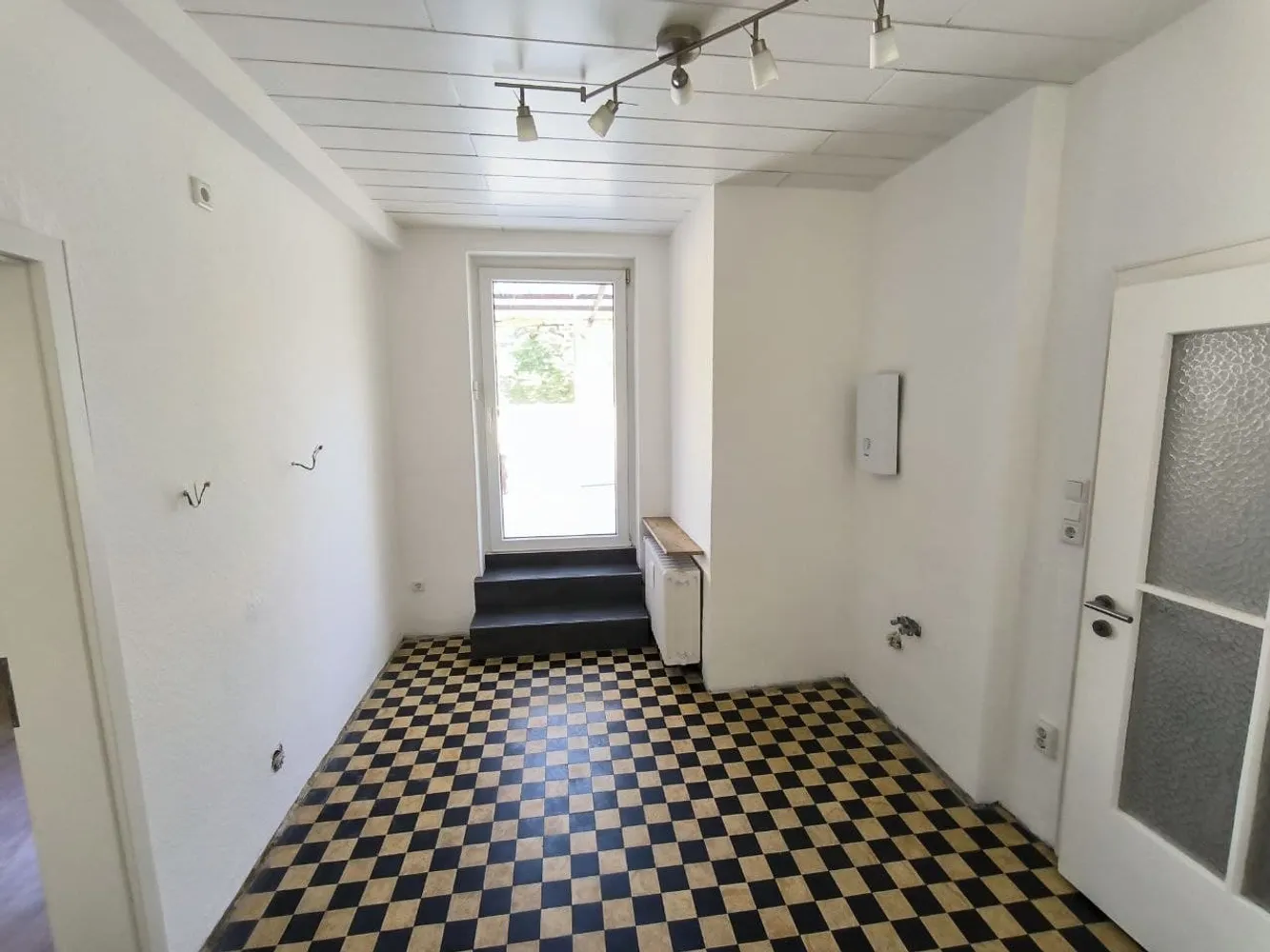 2 Zimmer Wohnung mit 85 m² in Krefeld – Bild 4