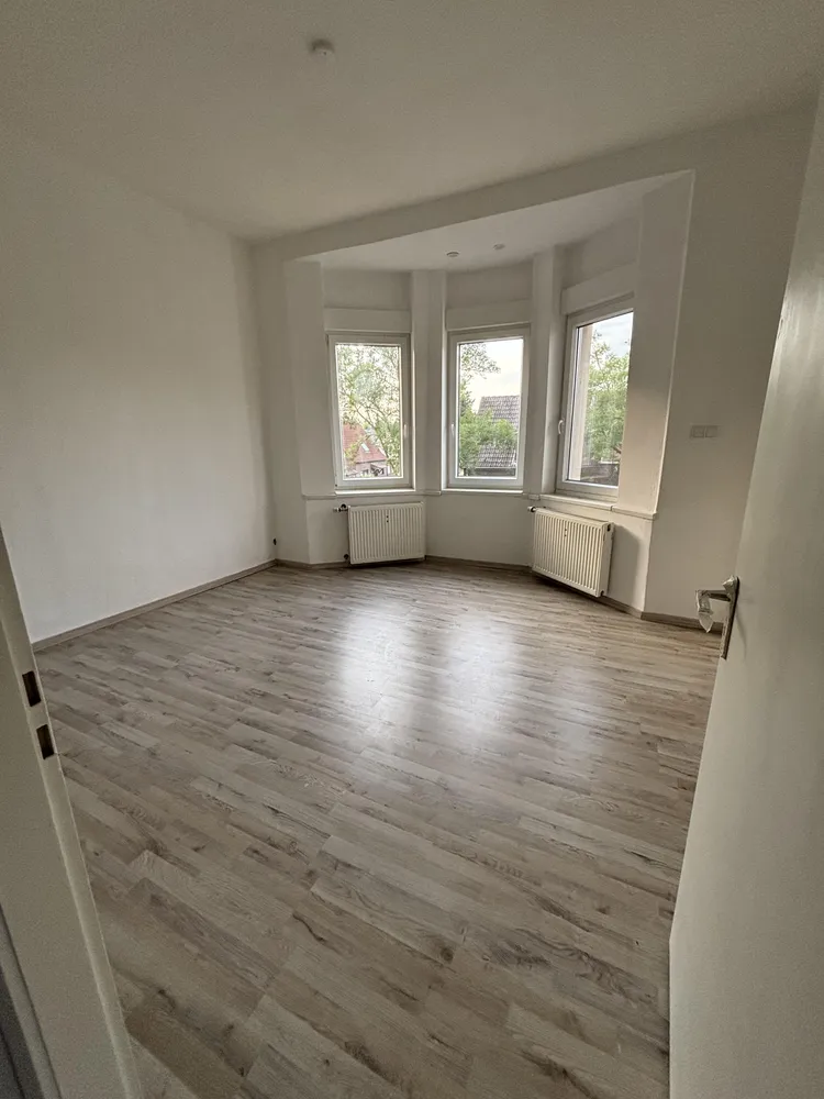 4 Zimmer Wohnung mit 105 m² in Duisburg – Bild 1