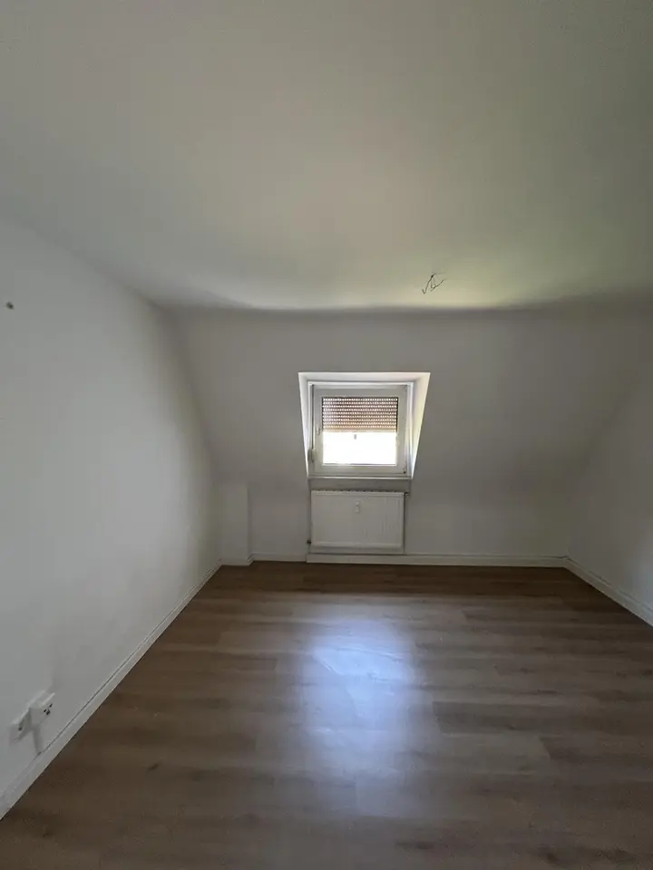 4 Zimmer Wohnung mit 95 m² in Ludwigshafen – Bild 1