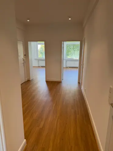 3 Zimmer Wohnung mit 98 m² in Düsseldorf – Bild 3