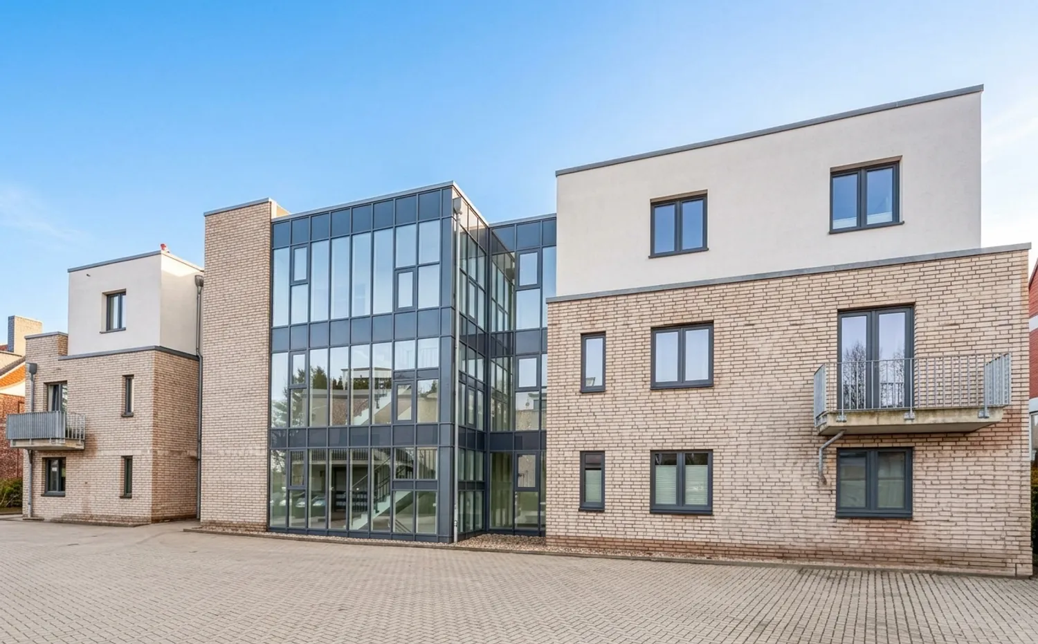 3 Zimmer Wohnung mit 97 m² in Kiel – Bild 2