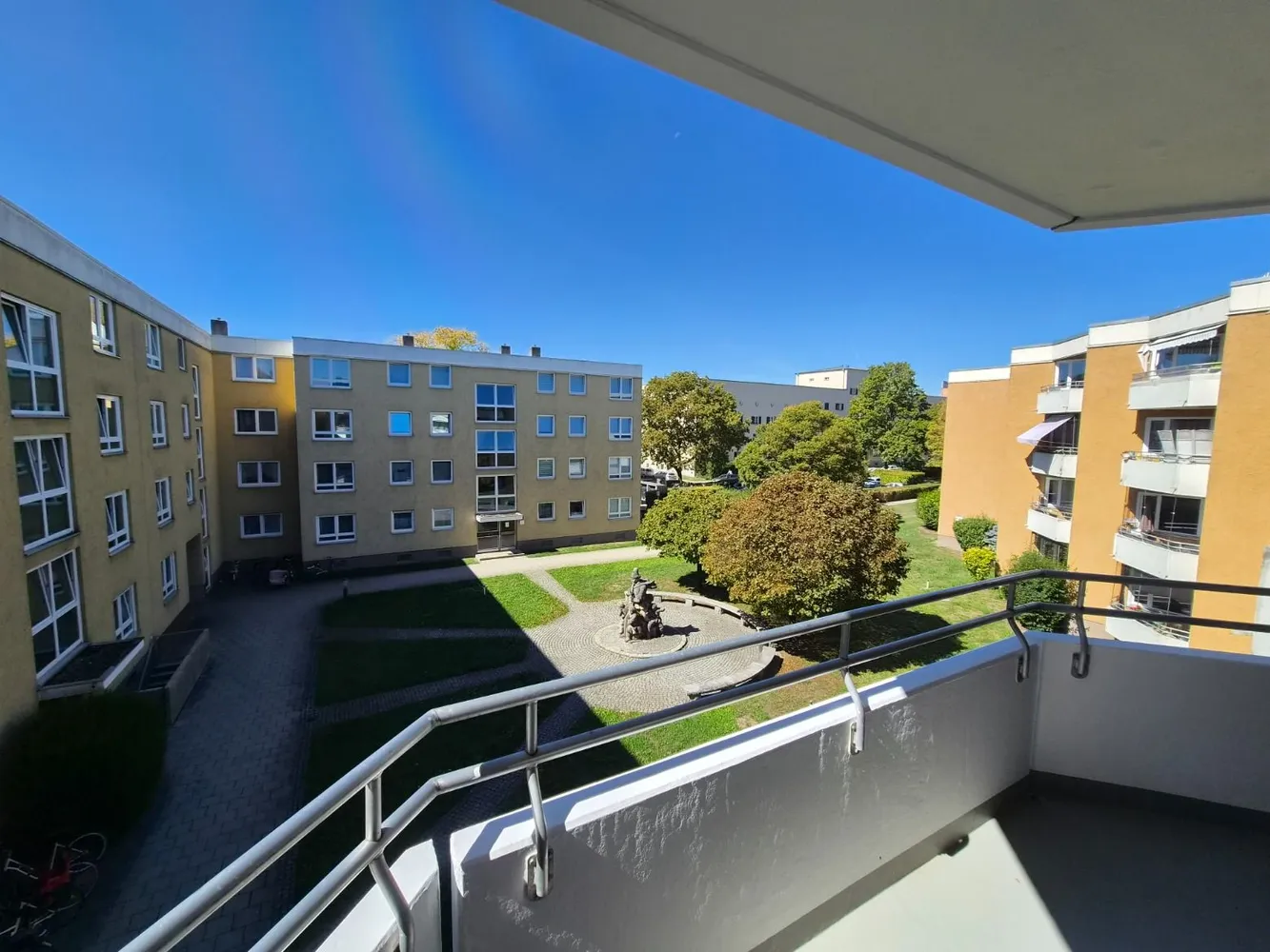 3 Zimmer Wohnung mit 69 m² in Augsburg – Bild 2