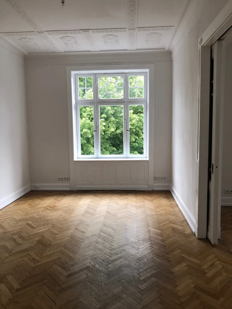 6 Zimmer Wohnung mit 161 m² in Hamburg – Bild 2