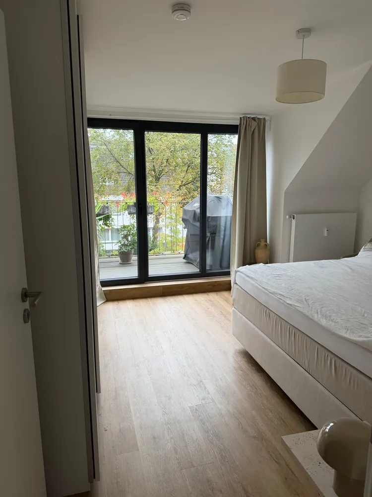 3 room apartment with 90 m² in Düsseldorf – Photo 1
