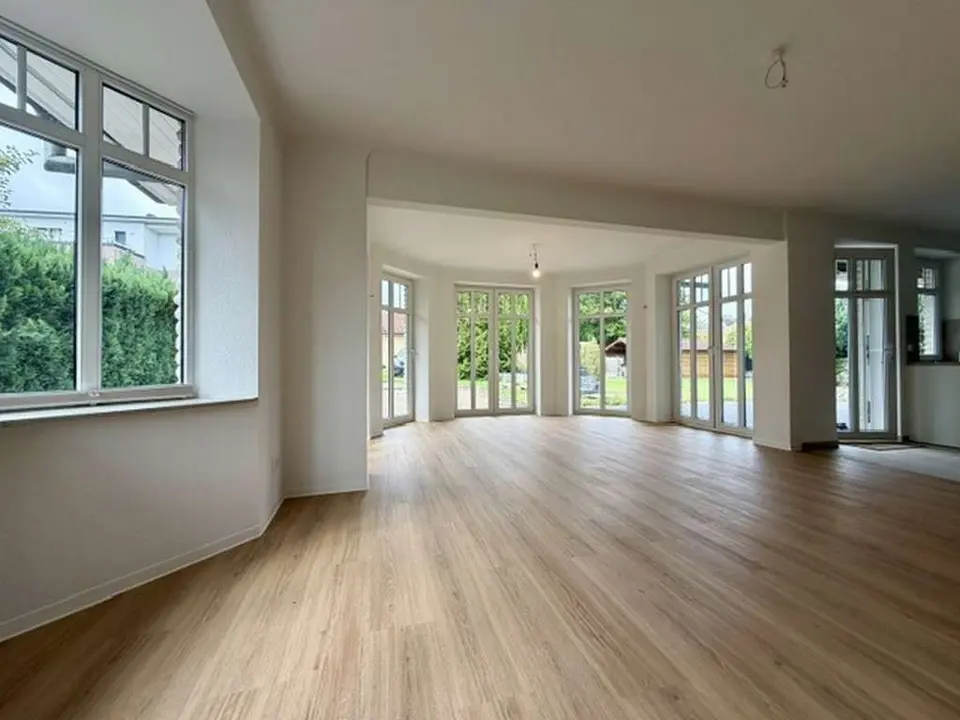 6 Zimmer Haus mit 182 m² in Lübeck – Bild 2