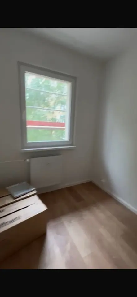 4 Zimmer Wohnung mit 66 m² in Halle (Saale) – Bild 1