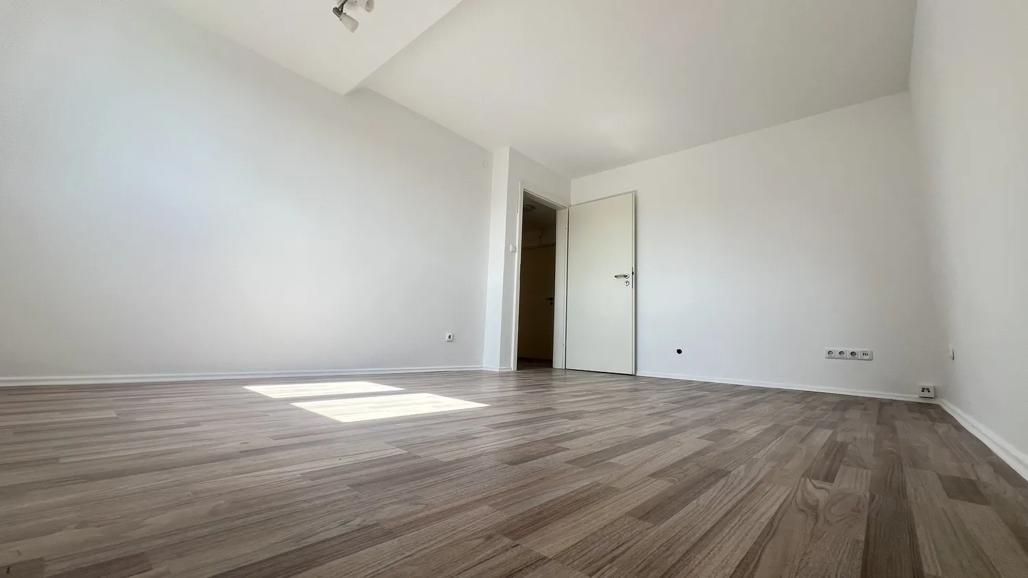 6 Zimmer Wohnung mit 145 m² in Duisburg – Bild 6