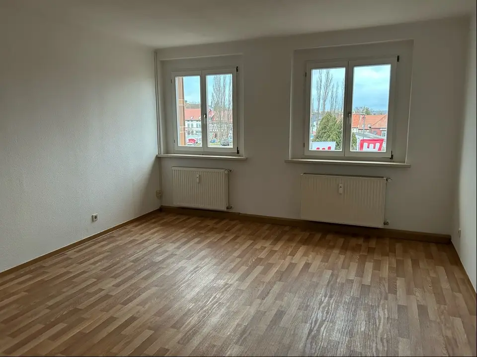 8 Zimmer Wohnung mit 186 m² in Nordhausen – Bild 1
