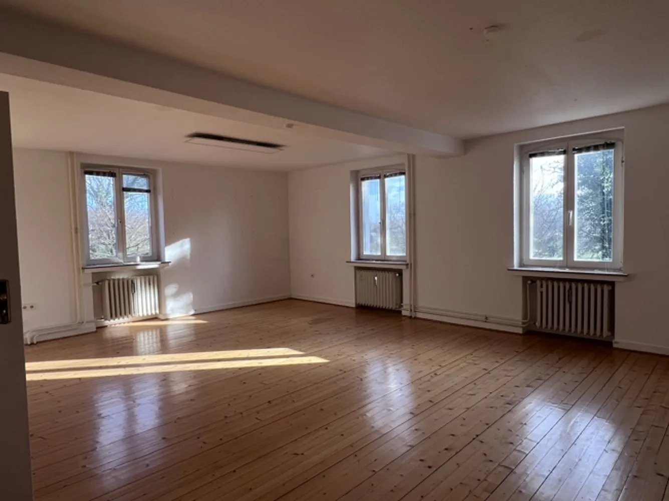 4 Zimmer Wohnung mit 190 m² in Duisburg – Bild 3