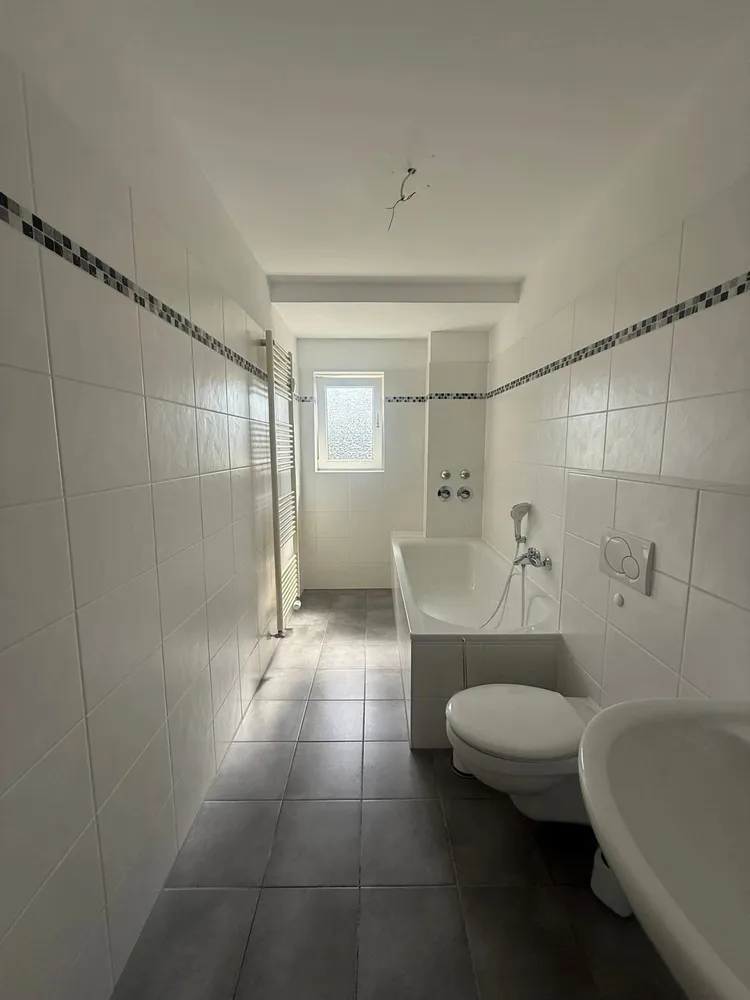 3 Zimmer Wohnung mit 95 m² in Siegburg – Bild 2