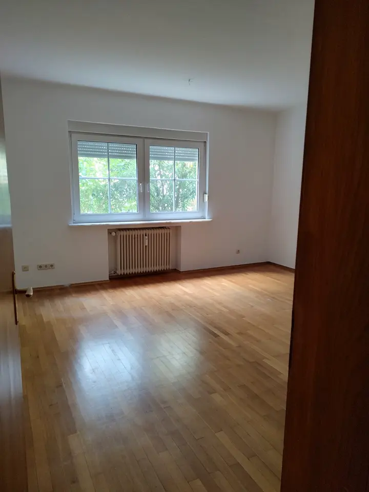 4 Zimmer Wohnung mit 120 m² in Sonneberg – Bild 8