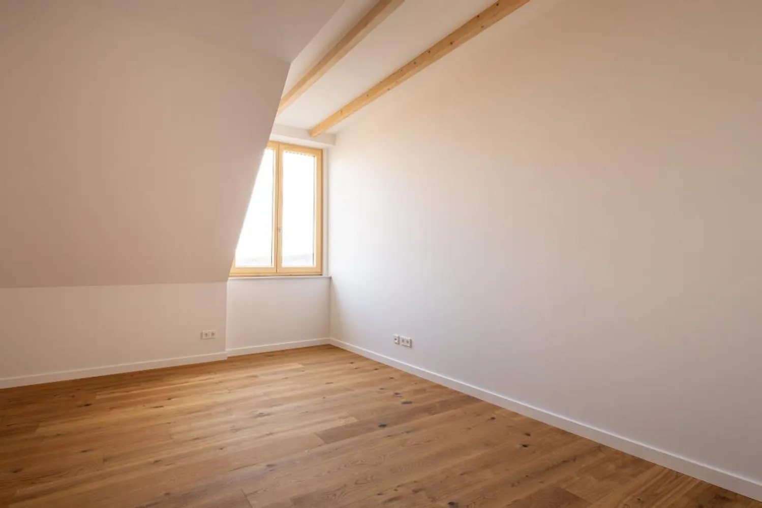 5 Zimmer Wohnung mit 186 m² in Gera – Bild 4