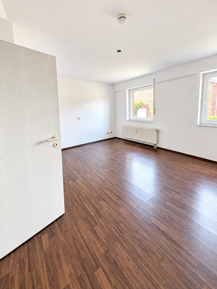 2 Zimmer Wohnung mit 90 m² in Frechen – Bild 1
