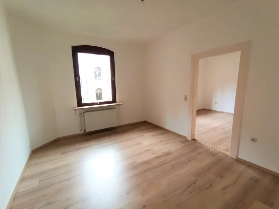 6 Zimmer Wohnung mit 115 m² in Nürnberg – Bild 3