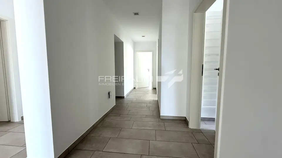 3 Zimmer Wohnung mit 150 m² in Siegen – Bild 4