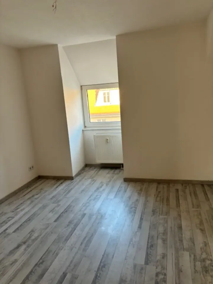 4 Zimmer Wohnung mit 121 m² in Magdeburg – Bild 2