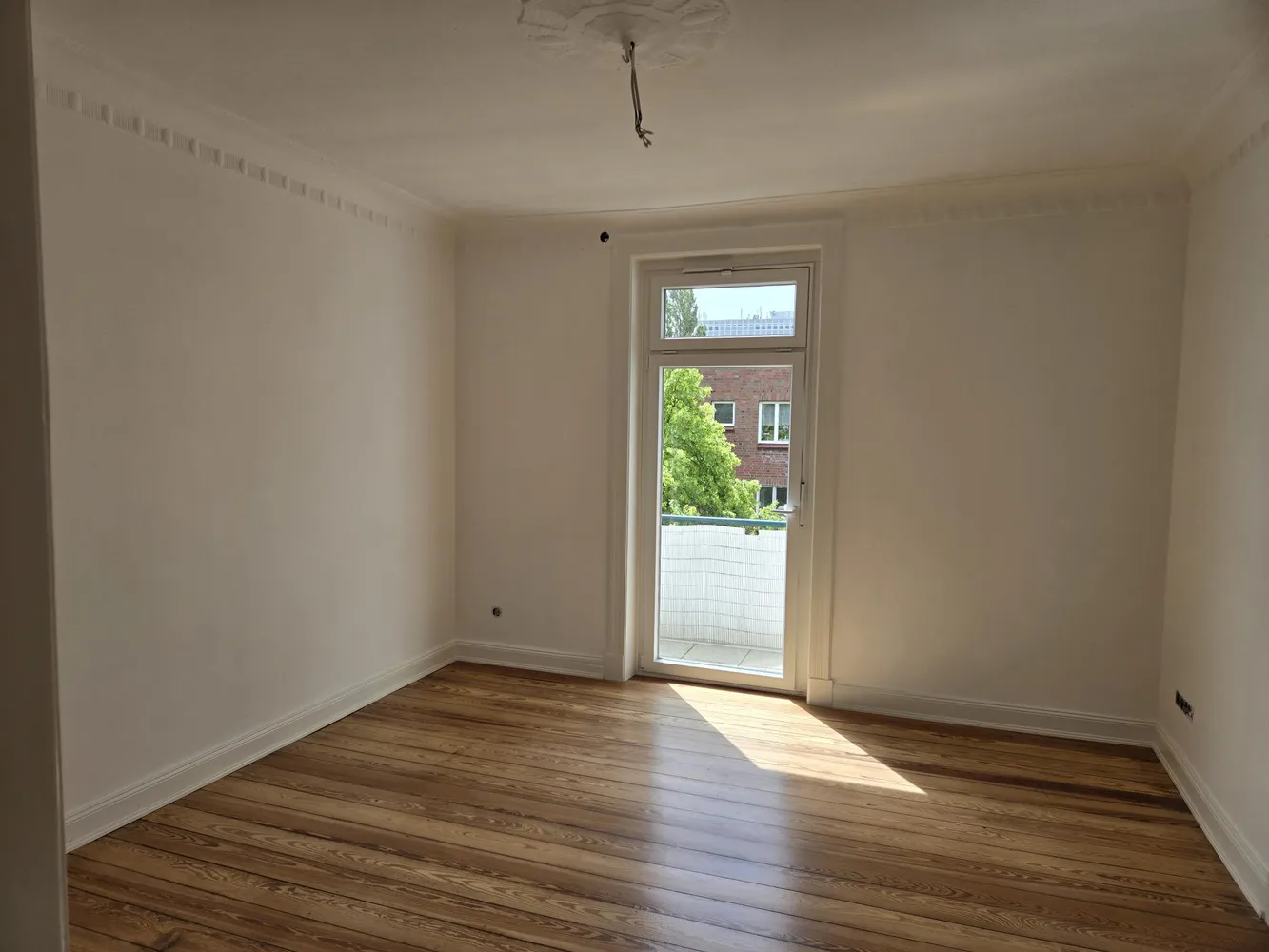 3 Zimmer Wohnung mit 80 m² in Hamburg – Bild 2