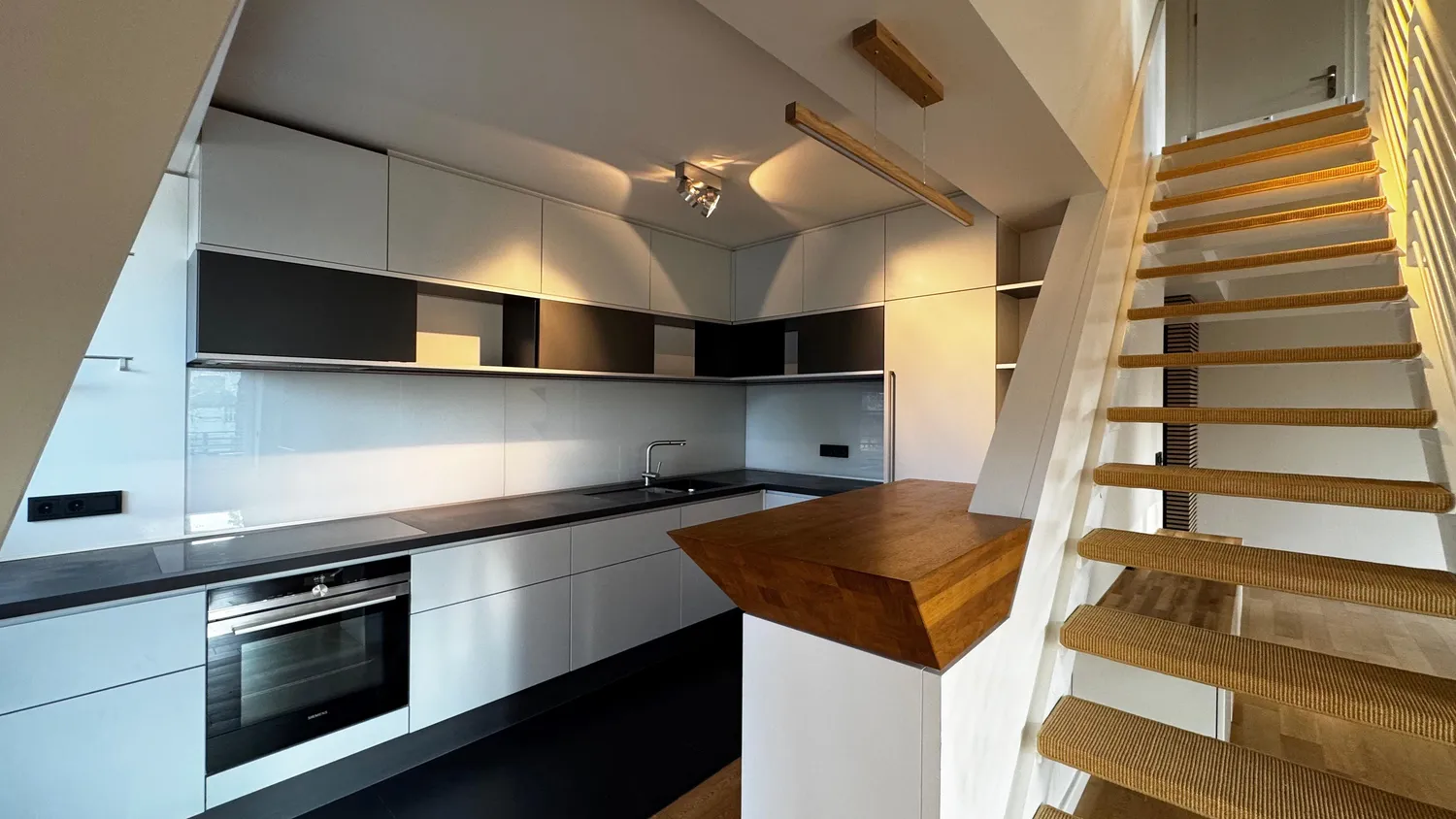 2 room apartment with 104 m² in Berlin – Photo 4